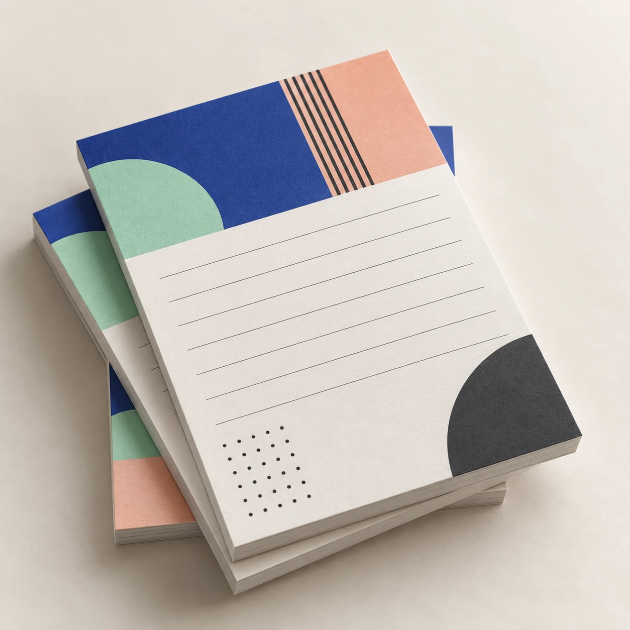 Kolorowa prezentacja produktu Notesy A6 - 25 kartek, Druk 4/0, papier 90gr/m2