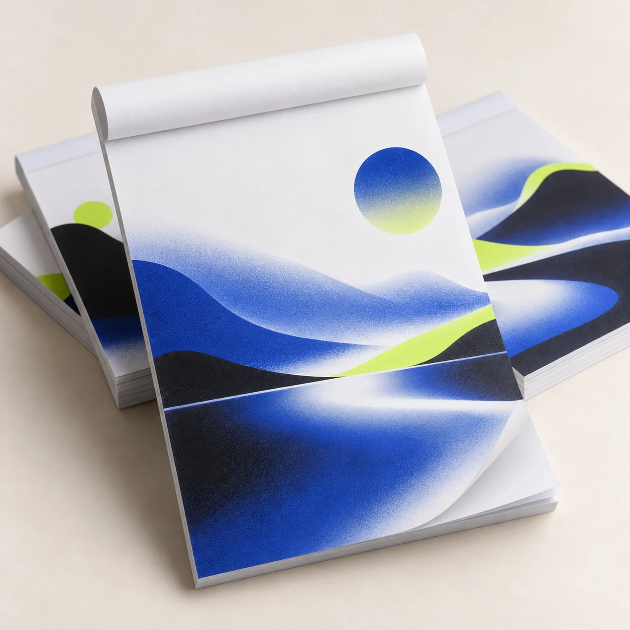 Kolorowa prezentacja produktu Notesy A4 - 25 kartek, Druk 4/0, papier 90gr/m2